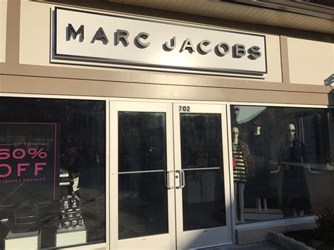 marc jacobs outlet stores.